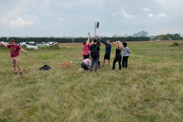 Students in GEOG 5922 working in the field